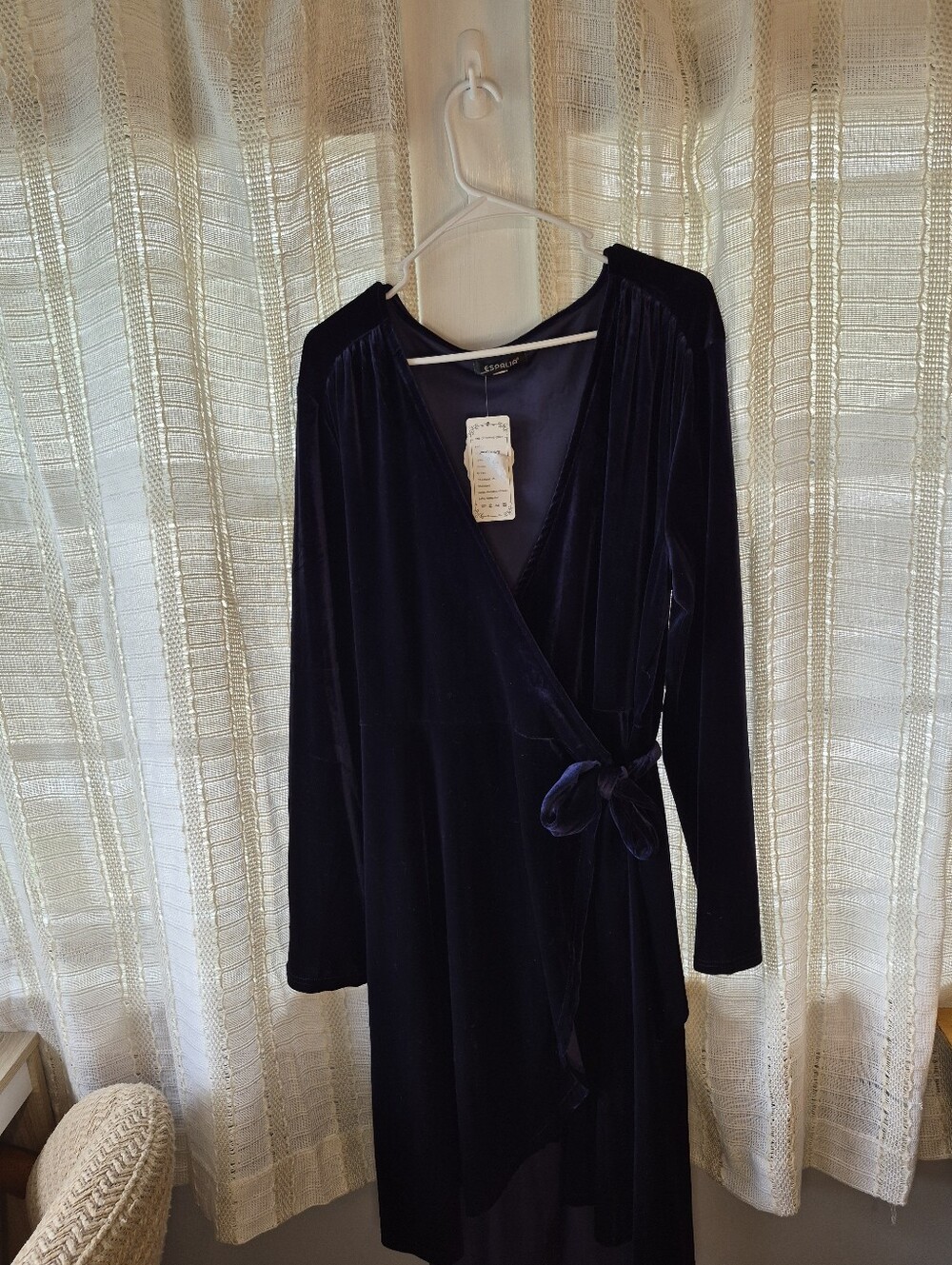 Espalia Long Sleeve Velvet Wrap Dress in Deep Navy Size 20